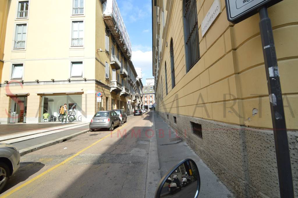 negozio in affitto a Milano