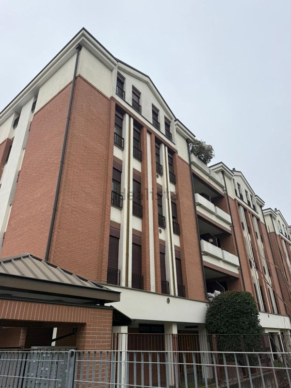 appartamento in affitto a Milano in zona Famagosta