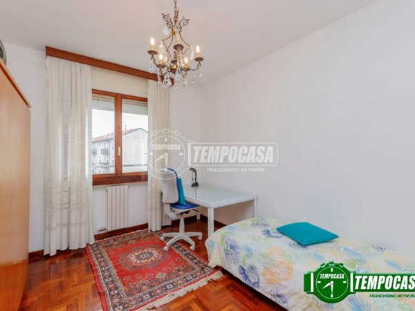 negozio in affitto a Milano in zona Garegnano