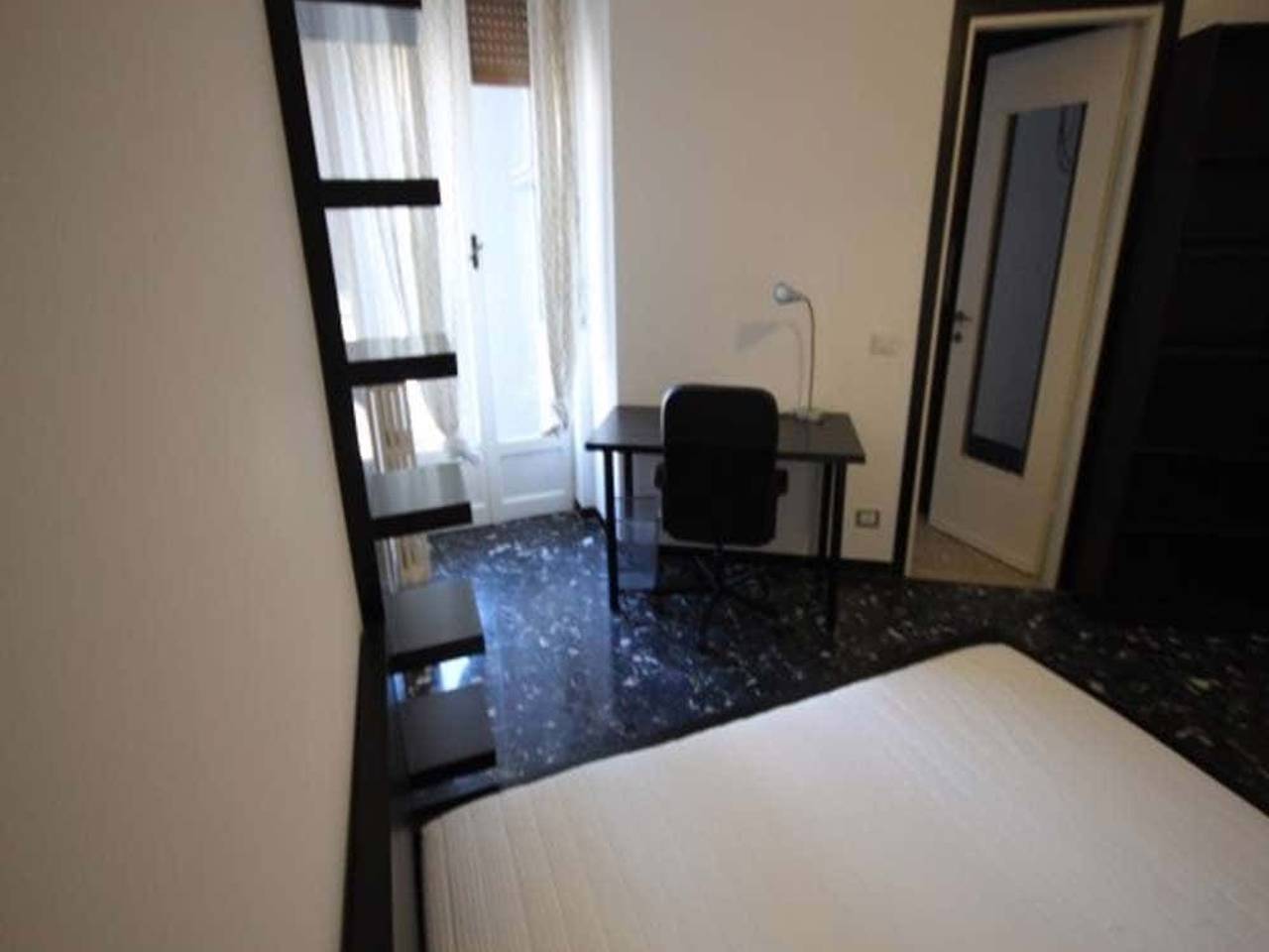 negozio in affitto a Milano in zona Lorenteggio