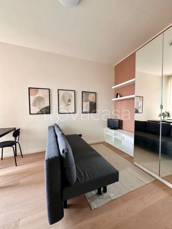 appartamento in affitto a Milano in zona Lorenteggio