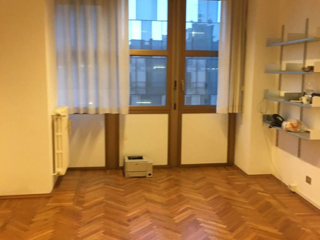 ufficio in affitto a Milano in zona Guastalla