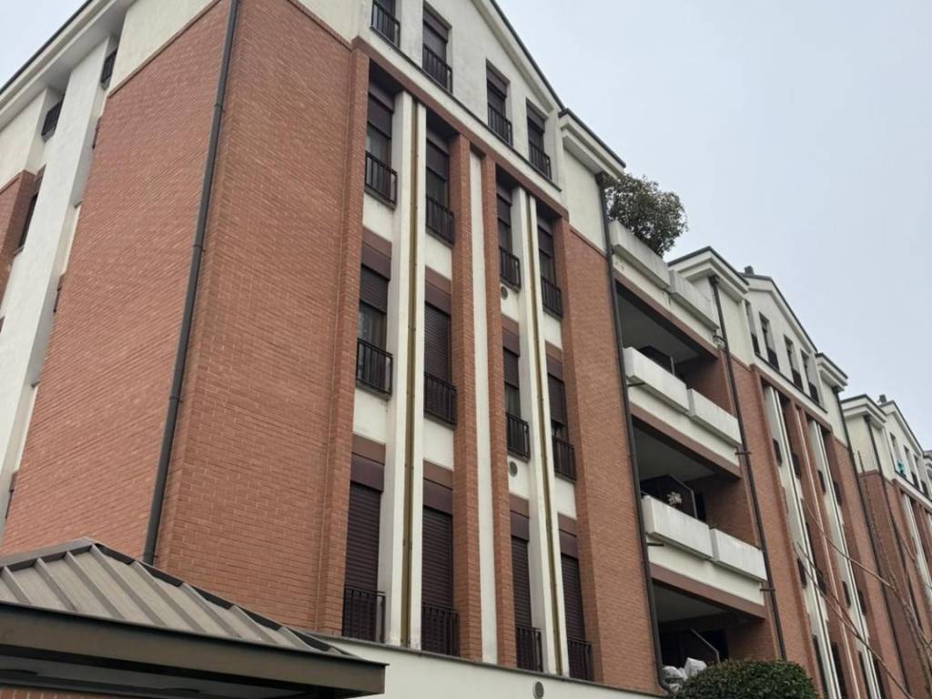 appartamento in affitto a Milano in zona Famagosta