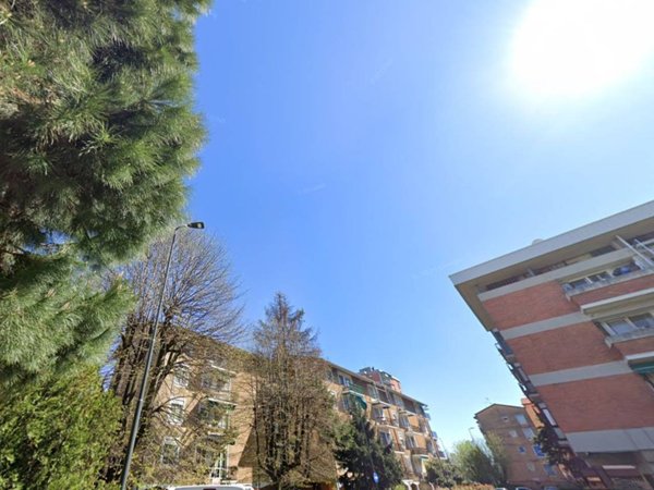 negozio in affitto a Milano in zona Quarto Oggiaro