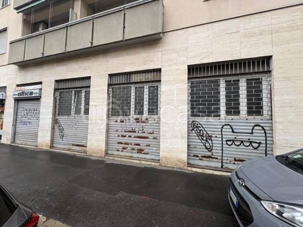negozio in affitto a Milano in zona Il Portello