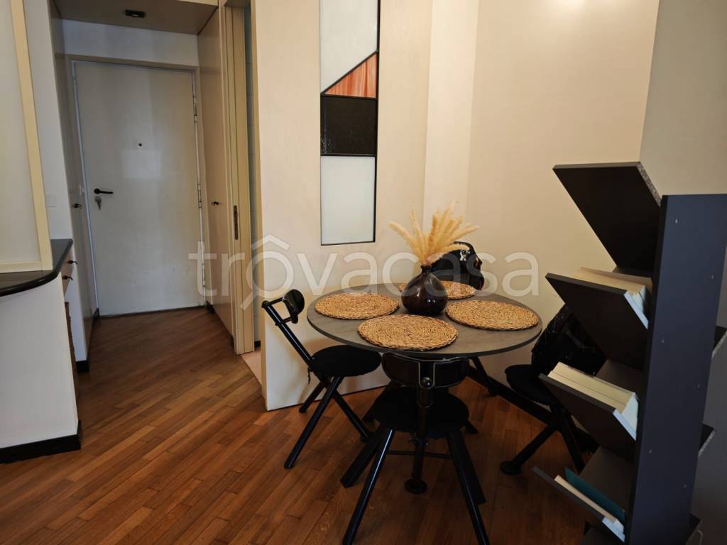 appartamento in affitto a Milano in zona QT8