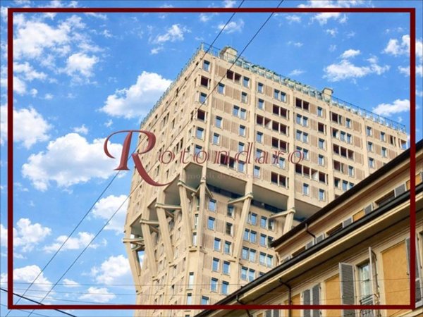 negozio in affitto a Milano