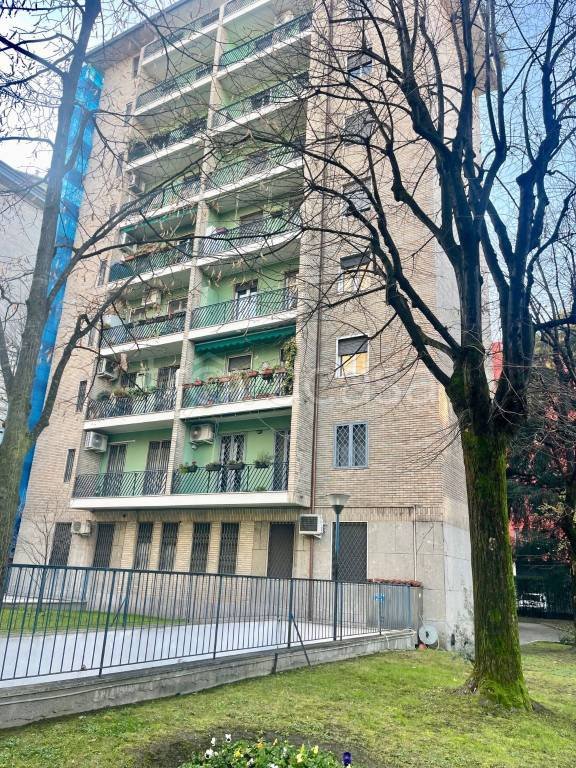 appartamento in affitto a Milano in zona Piazzale Lodi
