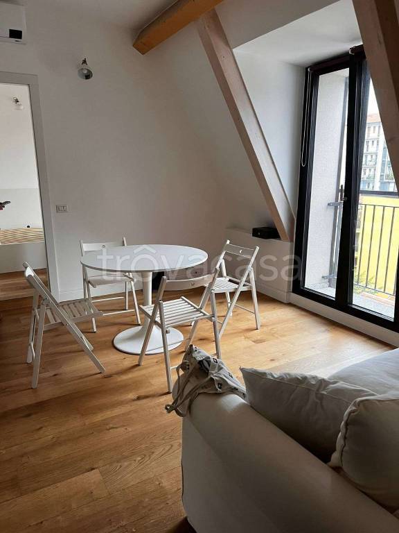 appartamento in affitto a Milano in zona Isola