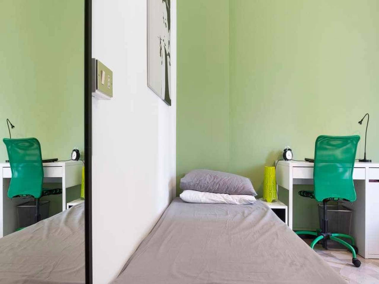 negozio in affitto a Milano in zona Lorenteggio