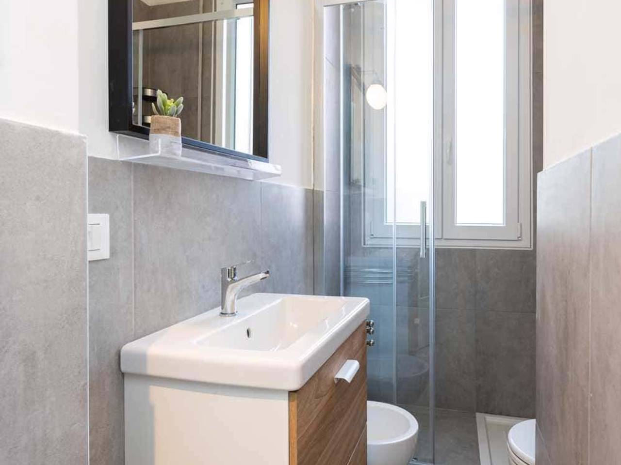 negozio in affitto a Milano in zona Lorenteggio