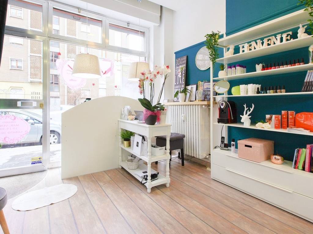 negozio in affitto a Milano in zona Lambrate