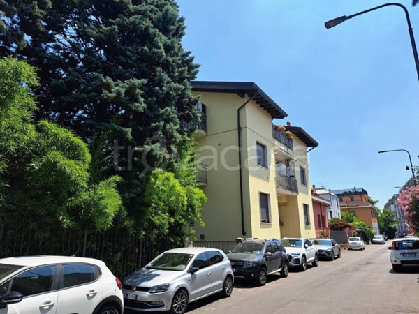 appartamento in affitto a Milano in zona Precotto