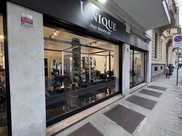 negozio in affitto a Milano in zona Porta Nuova