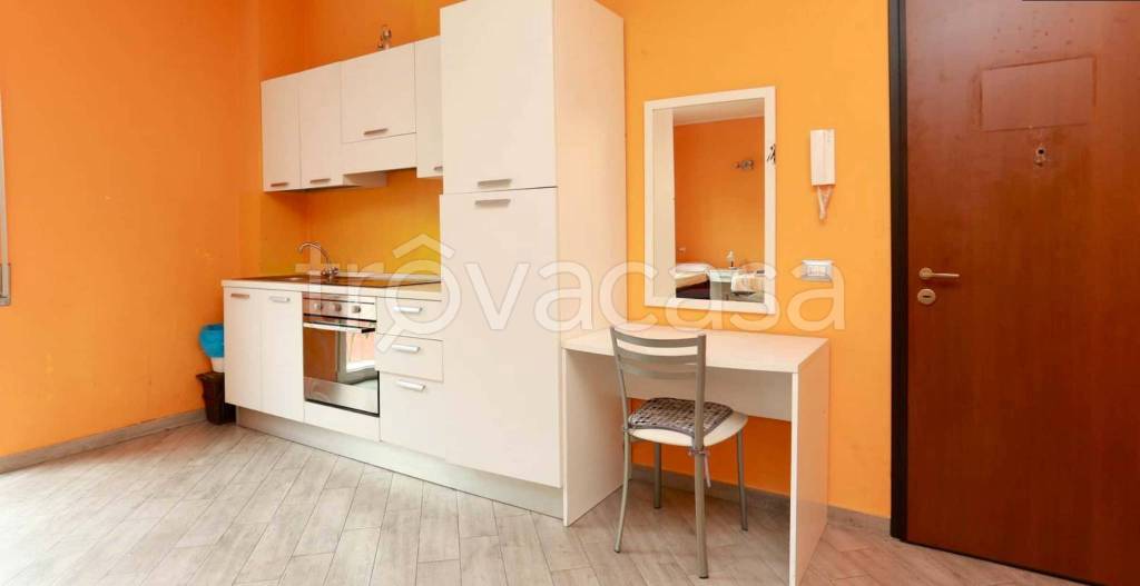 appartamento in affitto a Milano in zona Famagosta