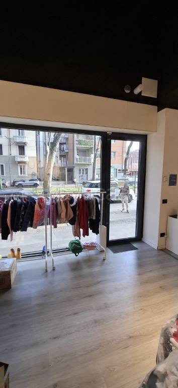 negozio in affitto a Milano in zona Città Studi