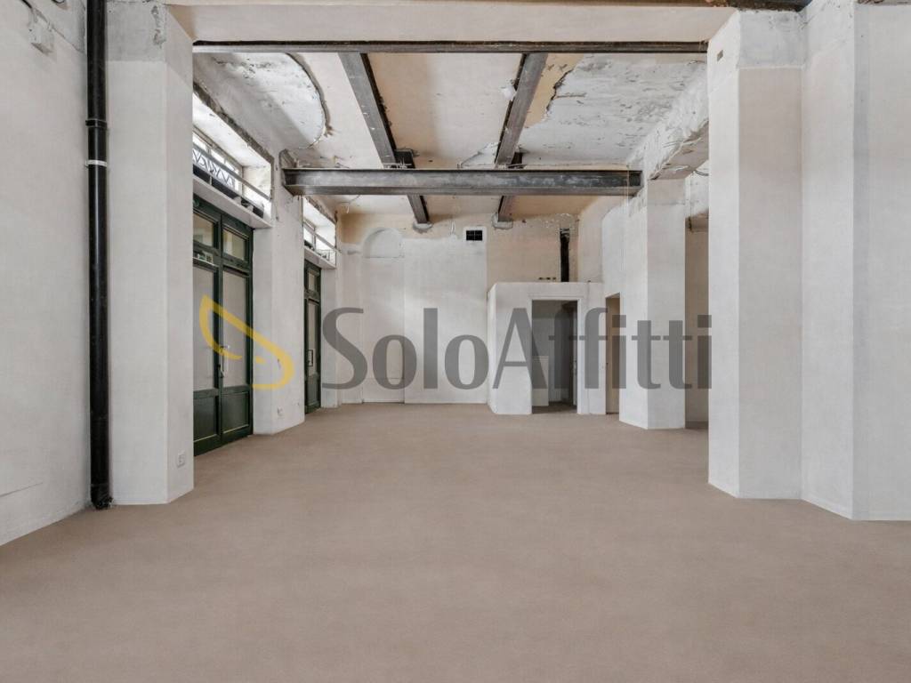 negozio in affitto a Milano in zona Centro Direzionale