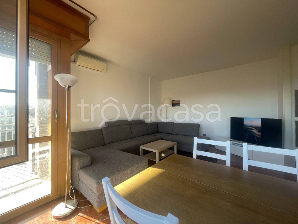 appartamento in affitto a Milano in zona Lorenteggio