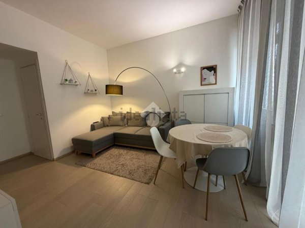 appartamento in affitto a Milano in zona Lorenteggio