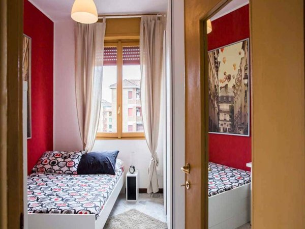 negozio in affitto a Milano in zona Lorenteggio