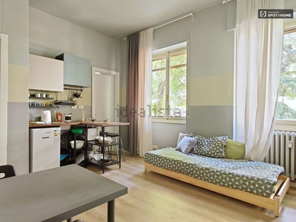 appartamento in affitto a Milano in zona Famagosta