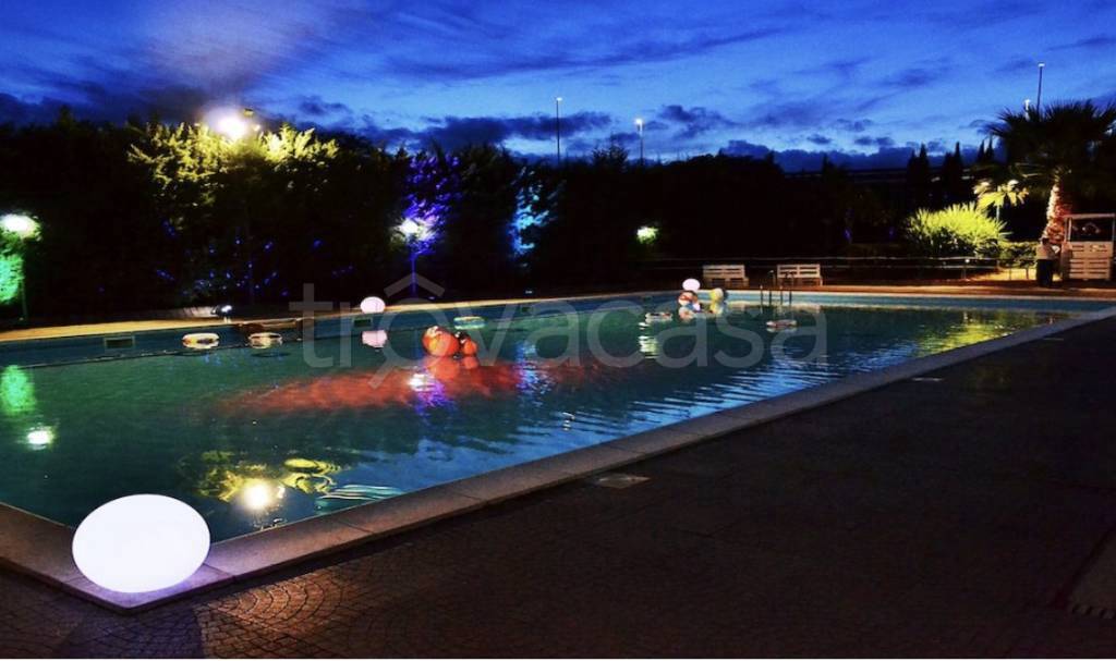 negozio in affitto a Milano in zona Affori