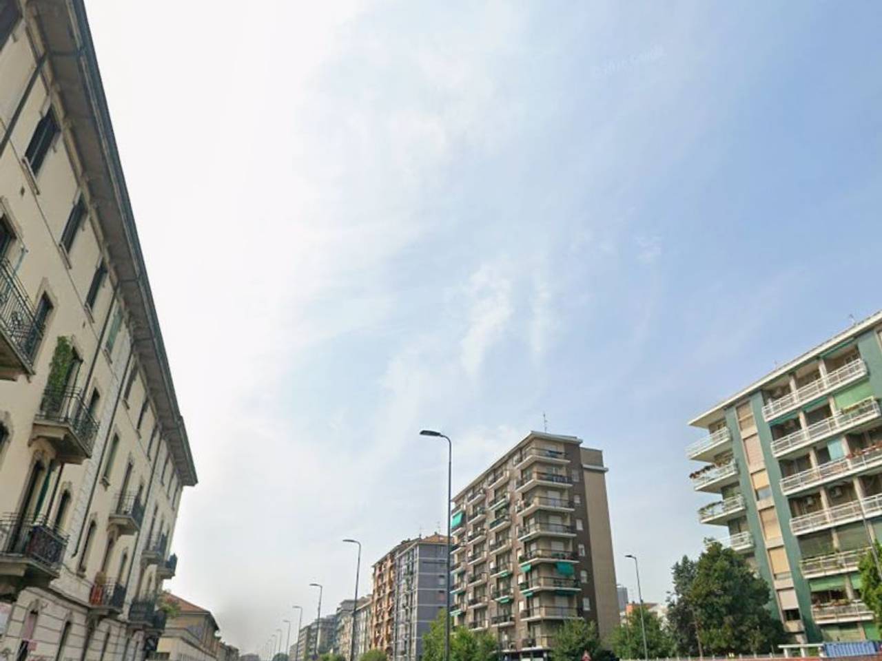 negozio in affitto a Milano in zona Morivione