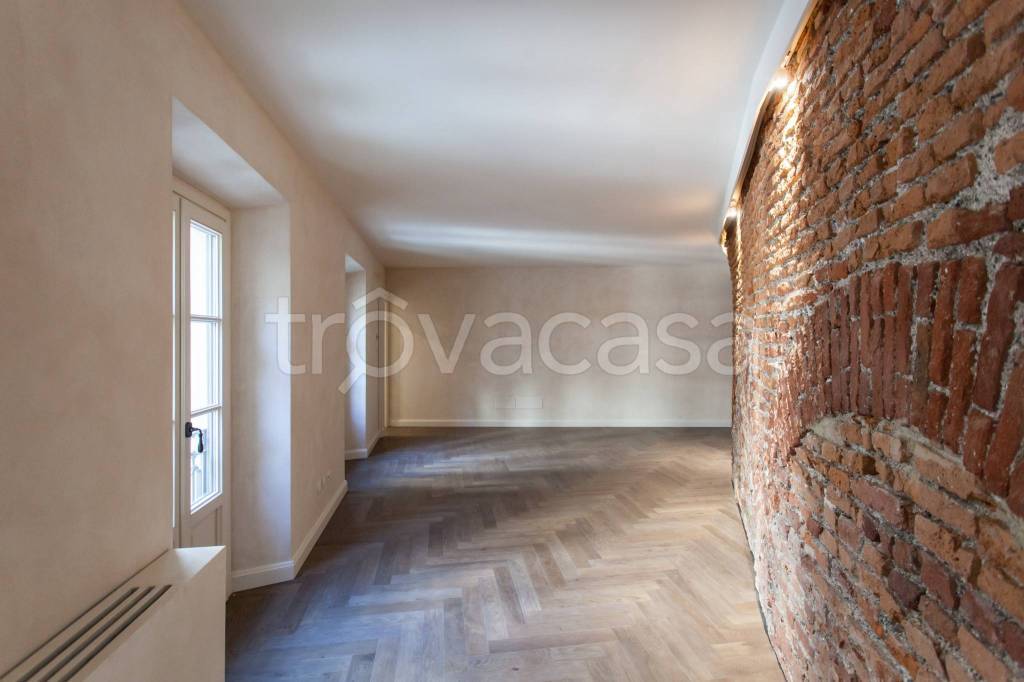 appartamento in affitto a Milano in zona Sant'Ambrogio