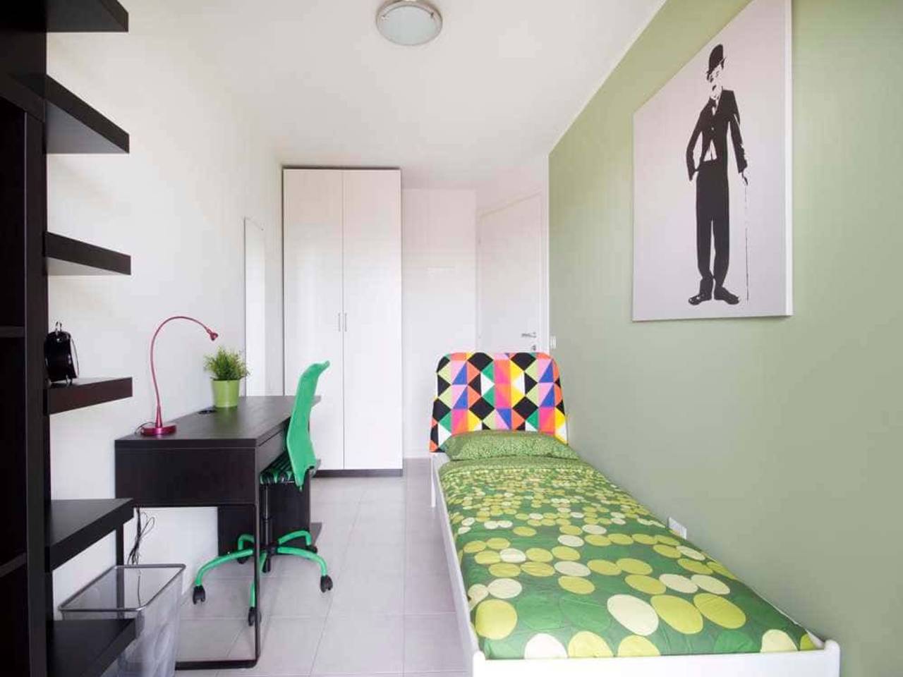 negozio in affitto a Milano in zona Lorenteggio