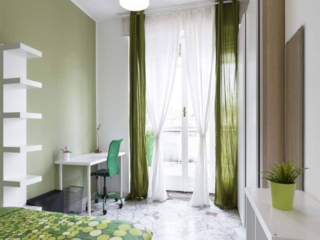 negozio in affitto a Milano in zona Maggiolina