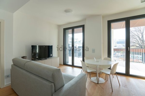 appartamento in affitto a Milano in zona Lorenteggio