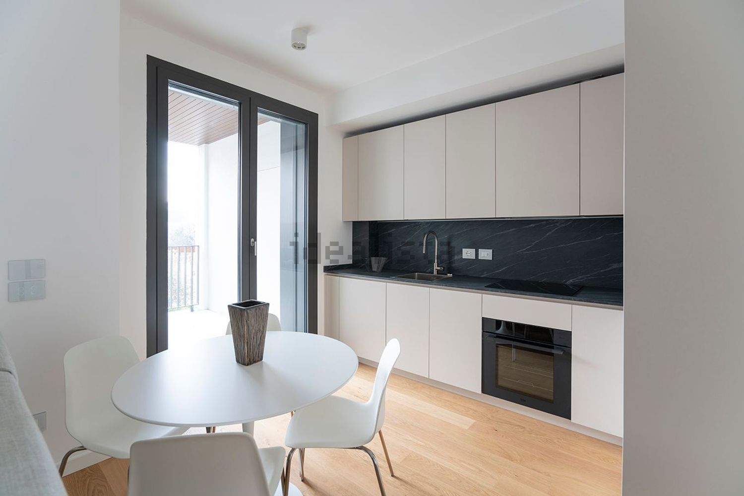 appartamento in affitto a Milano in zona Lorenteggio