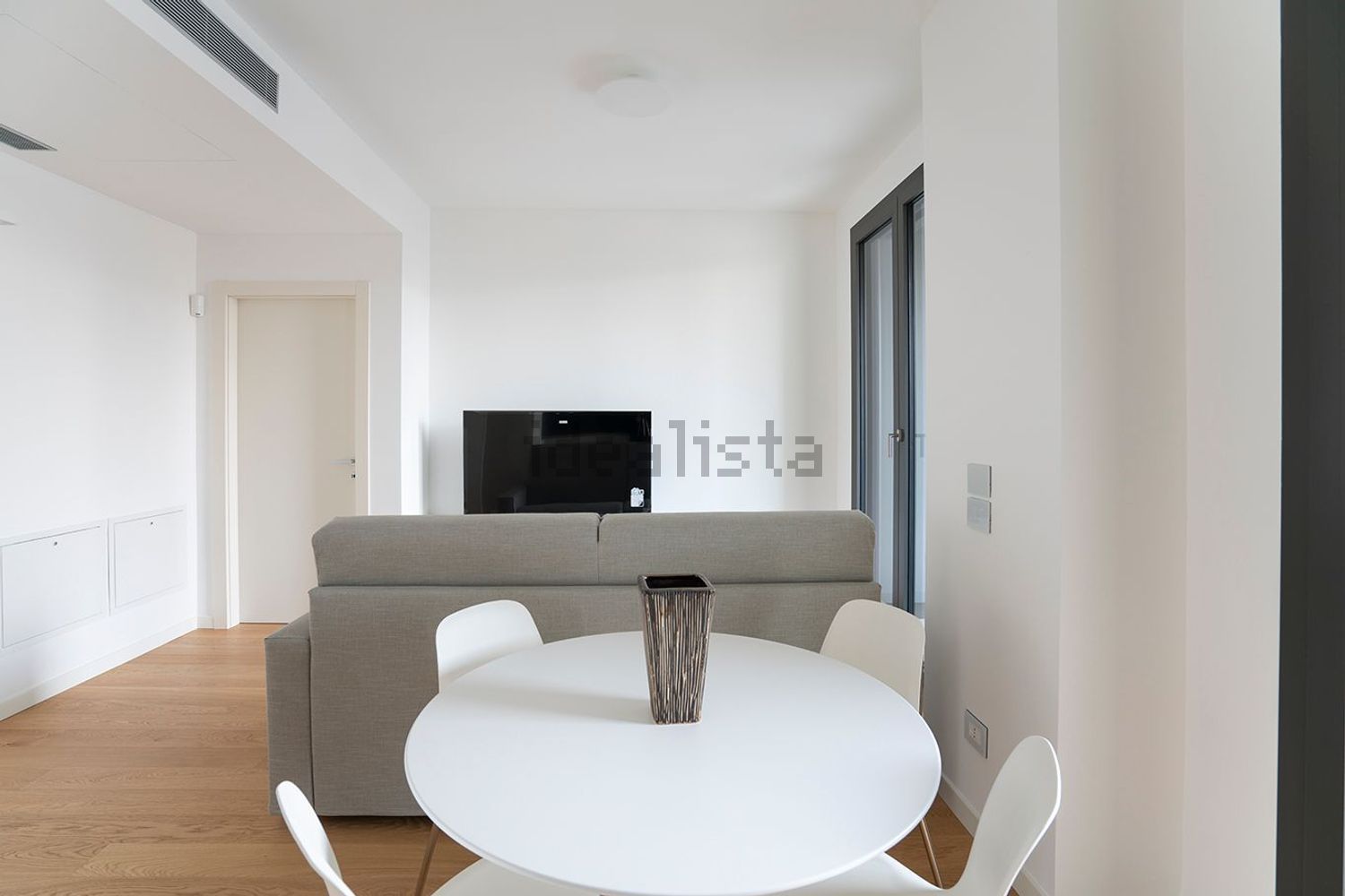 appartamento in affitto a Milano in zona Lorenteggio