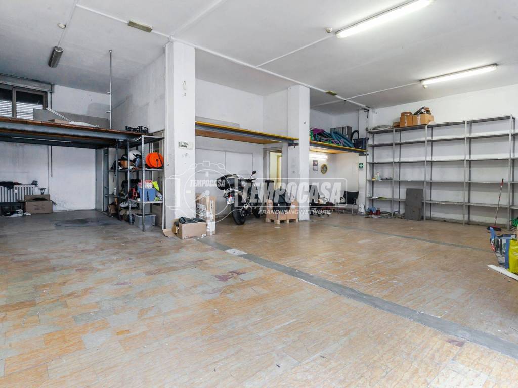 negozio in affitto a Milano in zona Bovisa