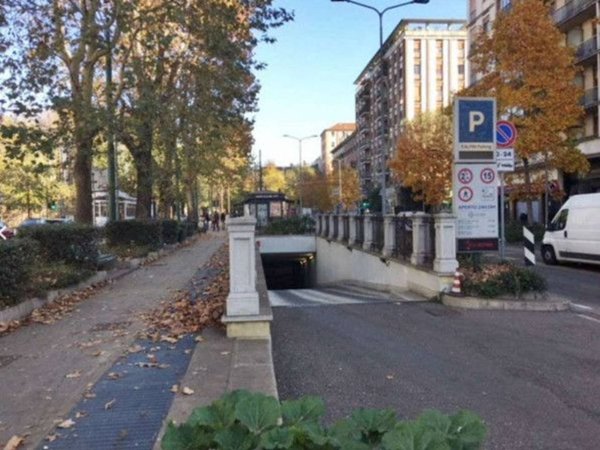 negozio in affitto a Milano in zona Cadorna
