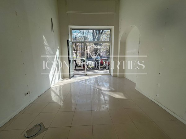 negozio in affitto a Milano