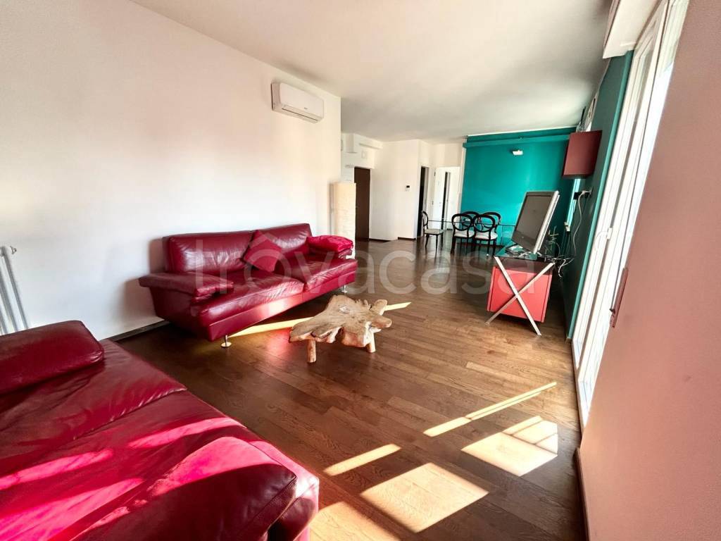 appartamento in affitto a Milano in zona Isola