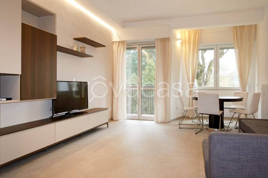 appartamento in affitto a Milano in zona Lorenteggio