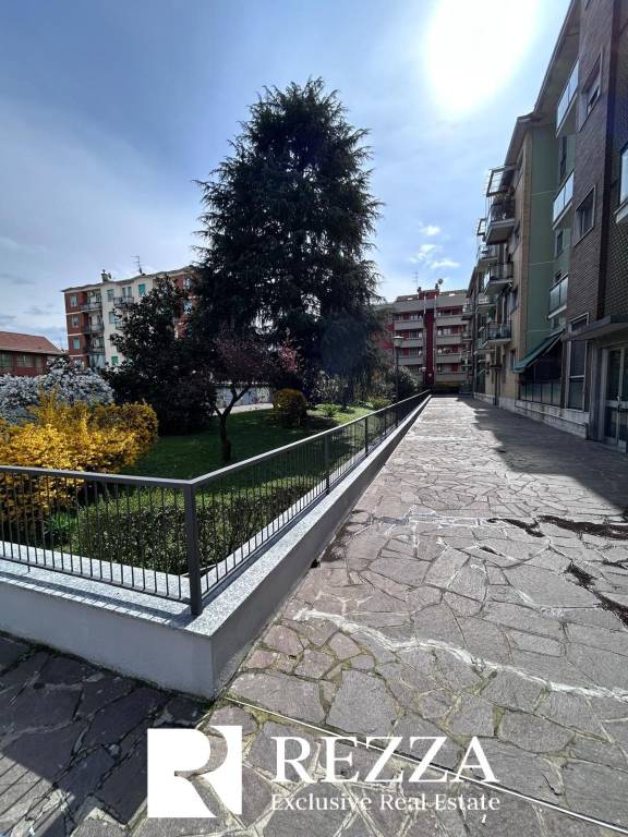 appartamento in affitto a Milano in zona Baggio