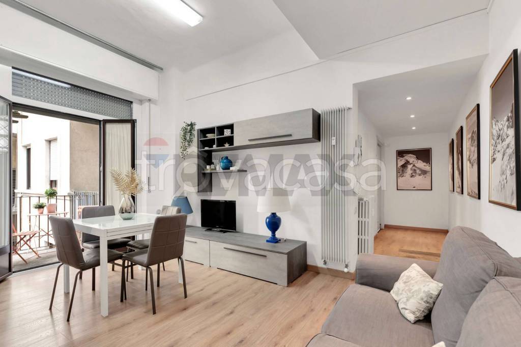 appartamento in affitto a Milano in zona Centro Direzionale