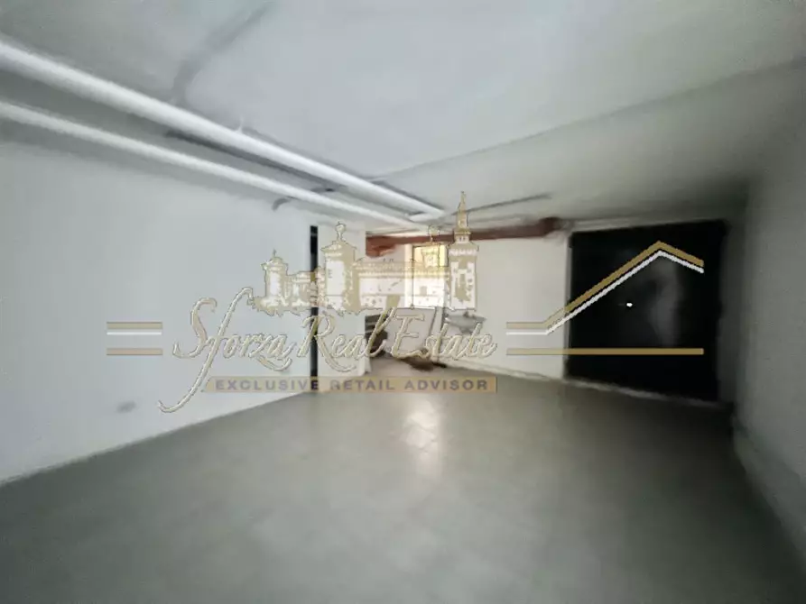 negozio in affitto a Milano