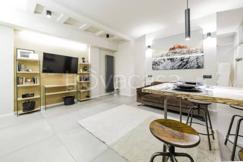 appartamento in affitto a Milano in zona Sempione