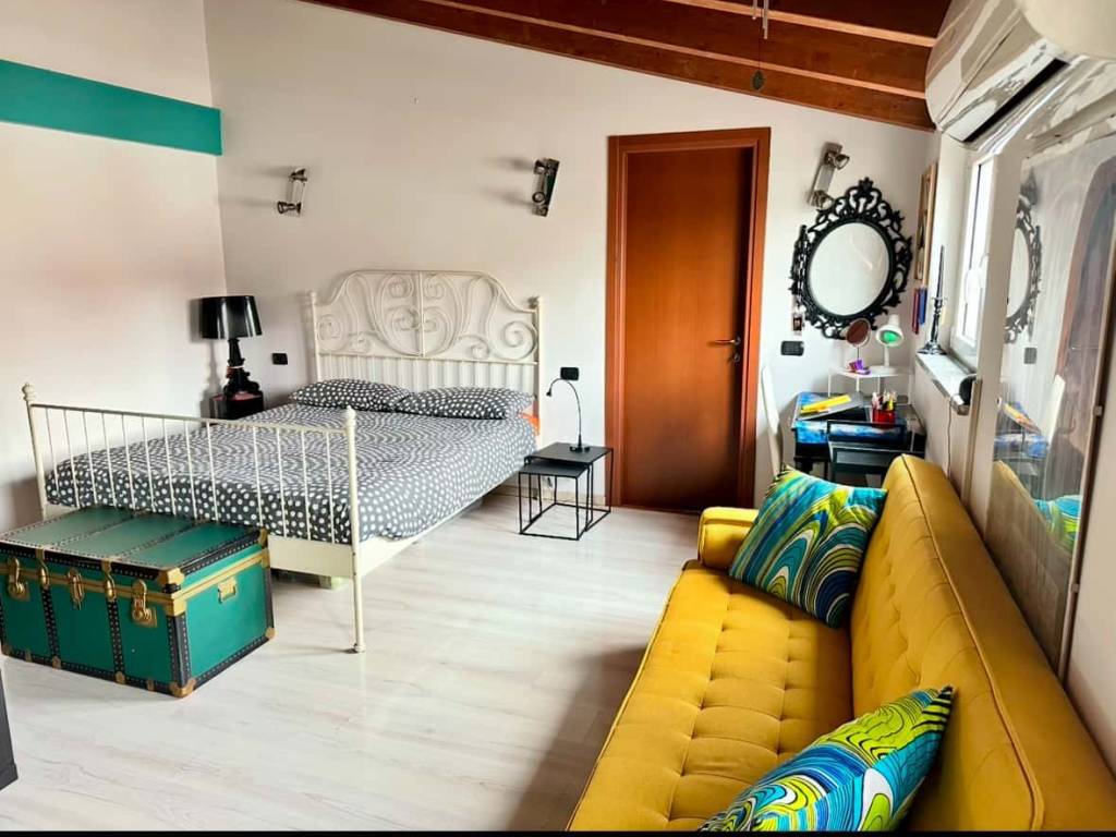 appartamento in affitto a Milano in zona Lorenteggio