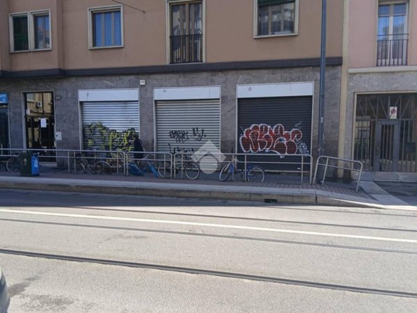 negozio in affitto a Milano in zona Vigentino