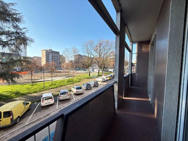 appartamento in affitto a Milano in zona Lorenteggio