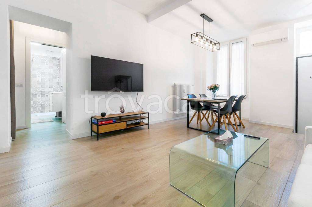 appartamento in affitto a Milano in zona Isola