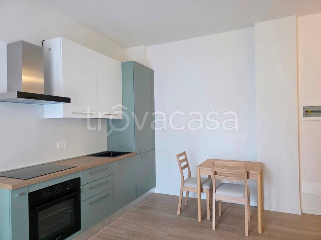 appartamento in affitto a Milano in zona Lorenteggio