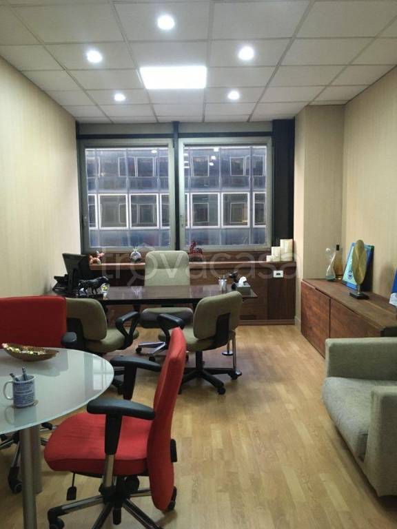 ufficio in affitto a Milano in zona Gallaratese