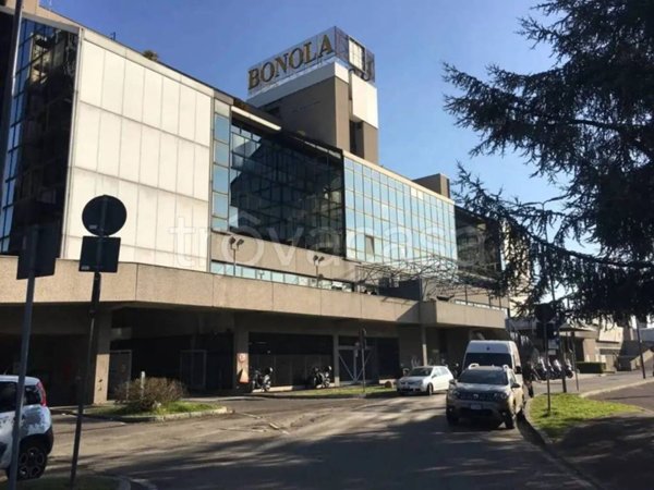 ufficio in affitto a Milano in zona Gallaratese