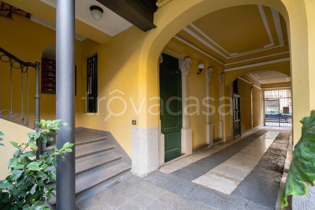 appartamento in affitto a Milano in zona Sant'Ambrogio